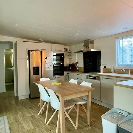 Charming With Heated Pool Year Round 4* Ле-Мат