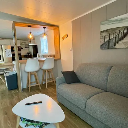 Charming With Heated Pool Year Round 4*