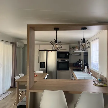 Charming With Heated Pool Year Round Les Mathes