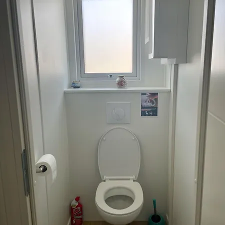 Charming With Heated Pool Year Round 4*