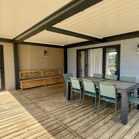 Charming With Heated Pool Year Round 招待所