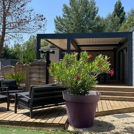 Pensjonat Charming With Heated Pool Year Round 4*